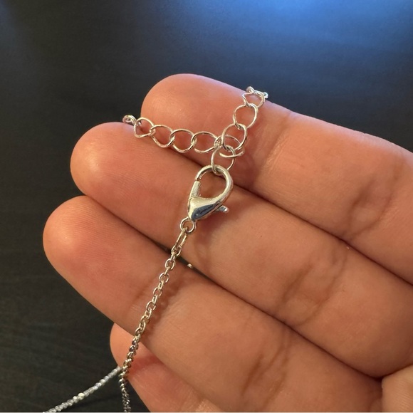 ⚜️3 for $30⚜️ Claire’s Floral Hibiscus Flower Enamel Pendant Necklace - Picture 13 of 13